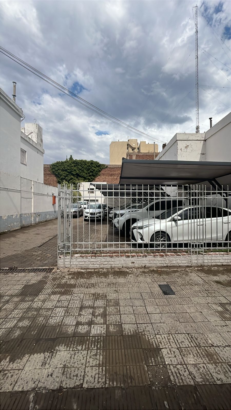 Brown esquina España, Bahía Blanca, Buenos Aires, 8000, 0 , 0 ,0,Local comercial,Venta,Brown esquina España,0,2000