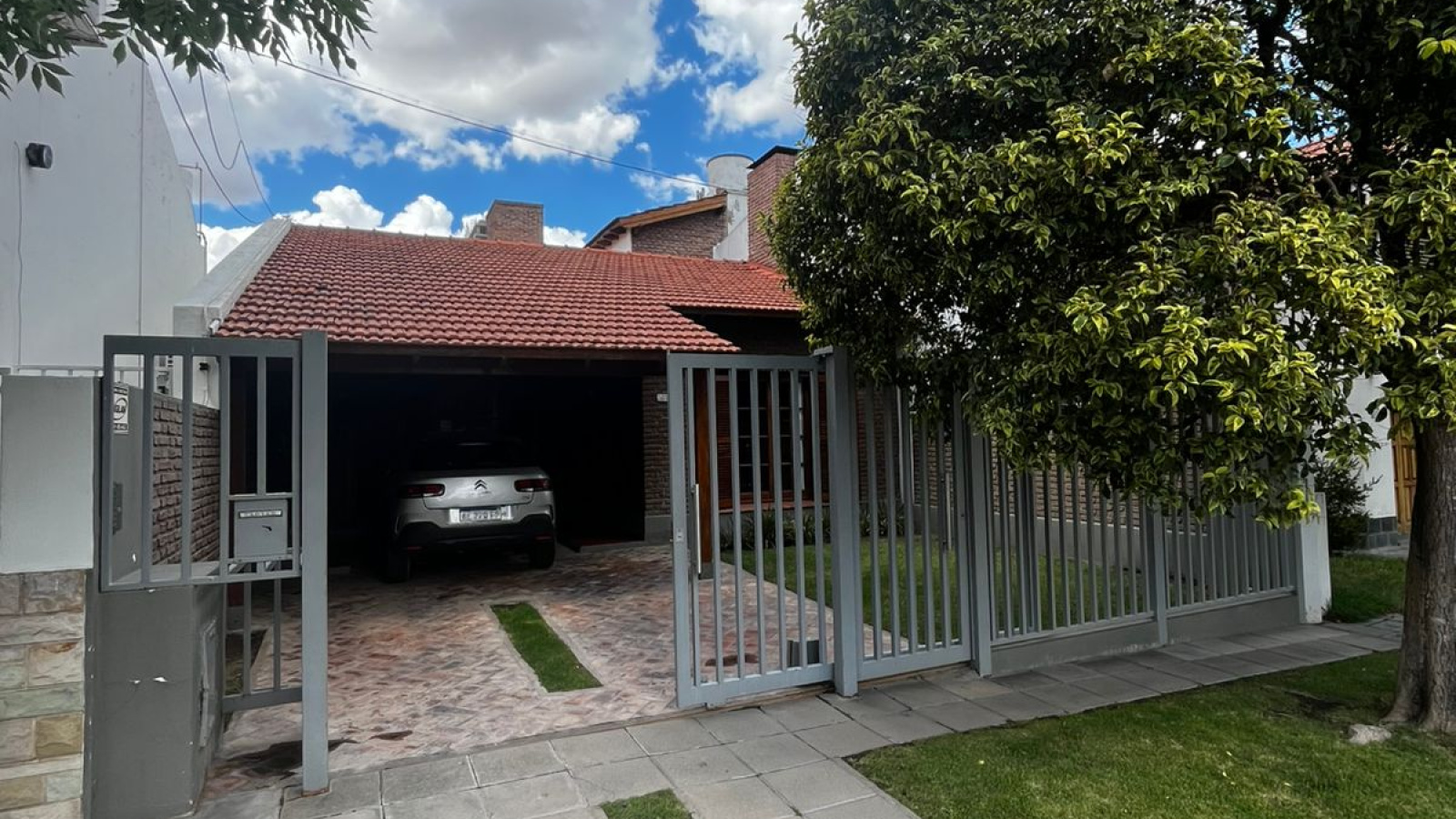 1375 19 de Mayo, Bahia Blanca, Buenos Aires, 8000, 3 Bedrooms Bedrooms, 0 ,2 BathroomsBathrooms,Casa,Venta,19 de Mayo ,0,2008