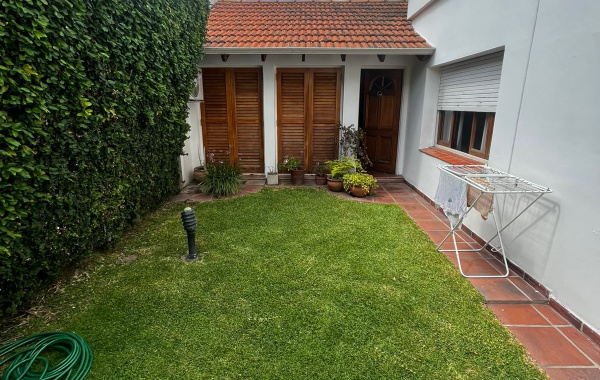 1375 19 de Mayo, Bahia Blanca, Buenos Aires, 8000, 3 Bedrooms Bedrooms, 0 ,2 BathroomsBathrooms,Casa,Venta,19 de Mayo ,0,2008