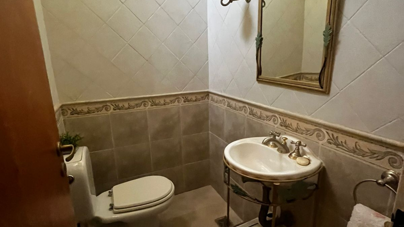 1375 19 de Mayo, Bahia Blanca, Buenos Aires, 8000, 3 Bedrooms Bedrooms, 0 ,2 BathroomsBathrooms,Casa,Venta,19 de Mayo ,0,2008