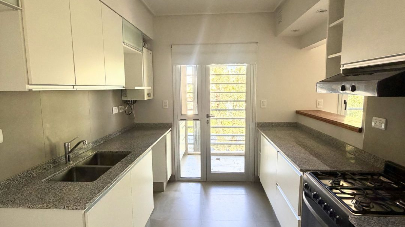 30 3 de Febrero, Bahia Blanca, Buenos Aires, 8000, 2 Bedrooms Bedrooms, 3 Rooms Rooms,2 BathroomsBathrooms,Departamento,Alquiler,3 de Febrero,0,2028