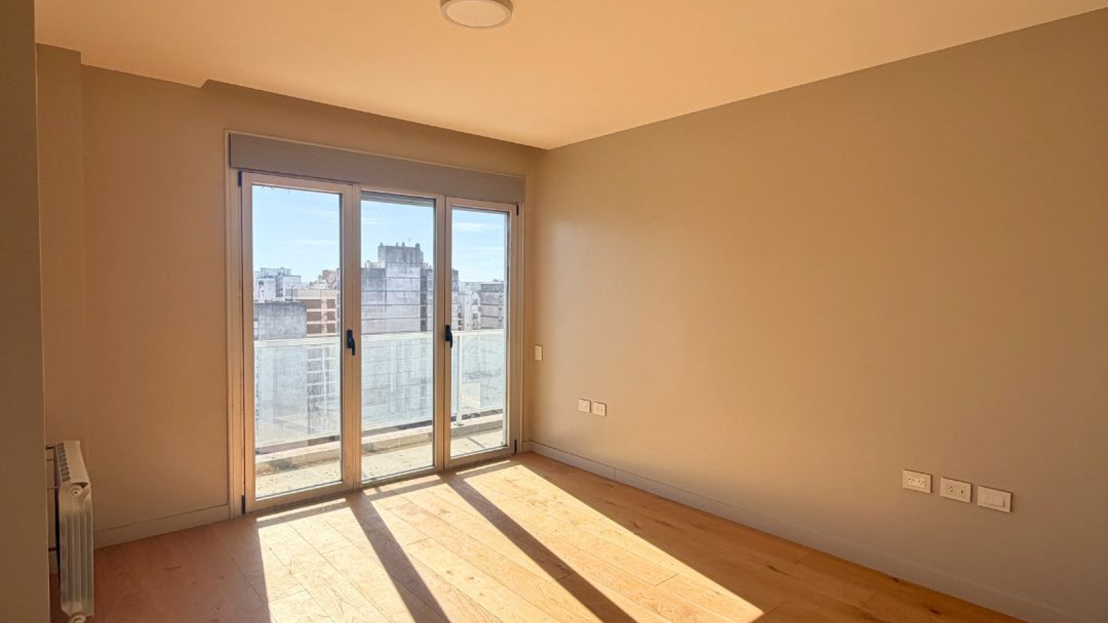 176 Yrigoyen, Bahía Blanca, Buenos Aires, 8000, 3 Bedrooms Bedrooms, 5 Rooms Rooms,4 BathroomsBathrooms,Departamento,Alquiler,Yrigoyen ,0,2042