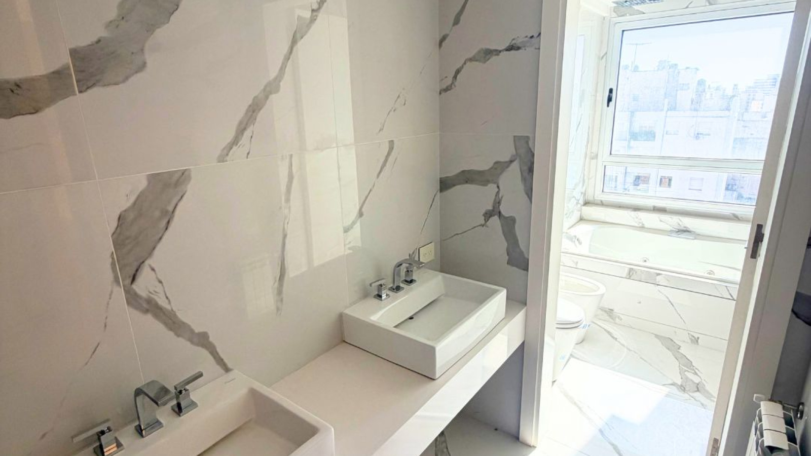 176 Yrigoyen, Bahía Blanca, Buenos Aires, 8000, 3 Bedrooms Bedrooms, 5 Rooms Rooms,4 BathroomsBathrooms,Departamento,Alquiler,Yrigoyen ,0,2042