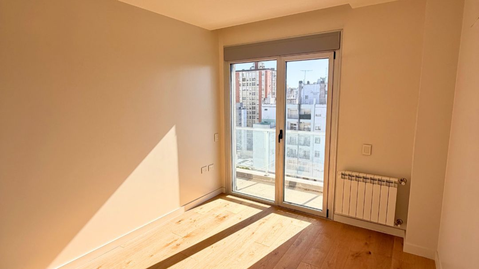 176 Yrigoyen, Bahía Blanca, Buenos Aires, 8000, 3 Bedrooms Bedrooms, 5 Rooms Rooms,4 BathroomsBathrooms,Departamento,Alquiler,Yrigoyen ,0,2042