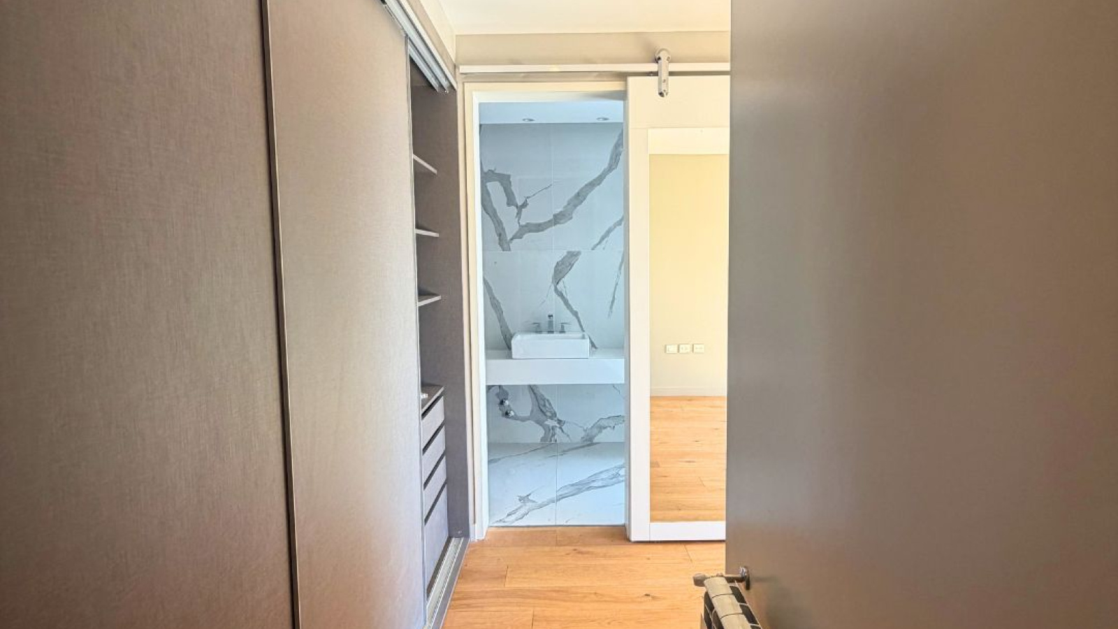 176 Yrigoyen, Bahía Blanca, Buenos Aires, 8000, 3 Bedrooms Bedrooms, 5 Rooms Rooms,4 BathroomsBathrooms,Departamento,Alquiler,Yrigoyen ,0,2042