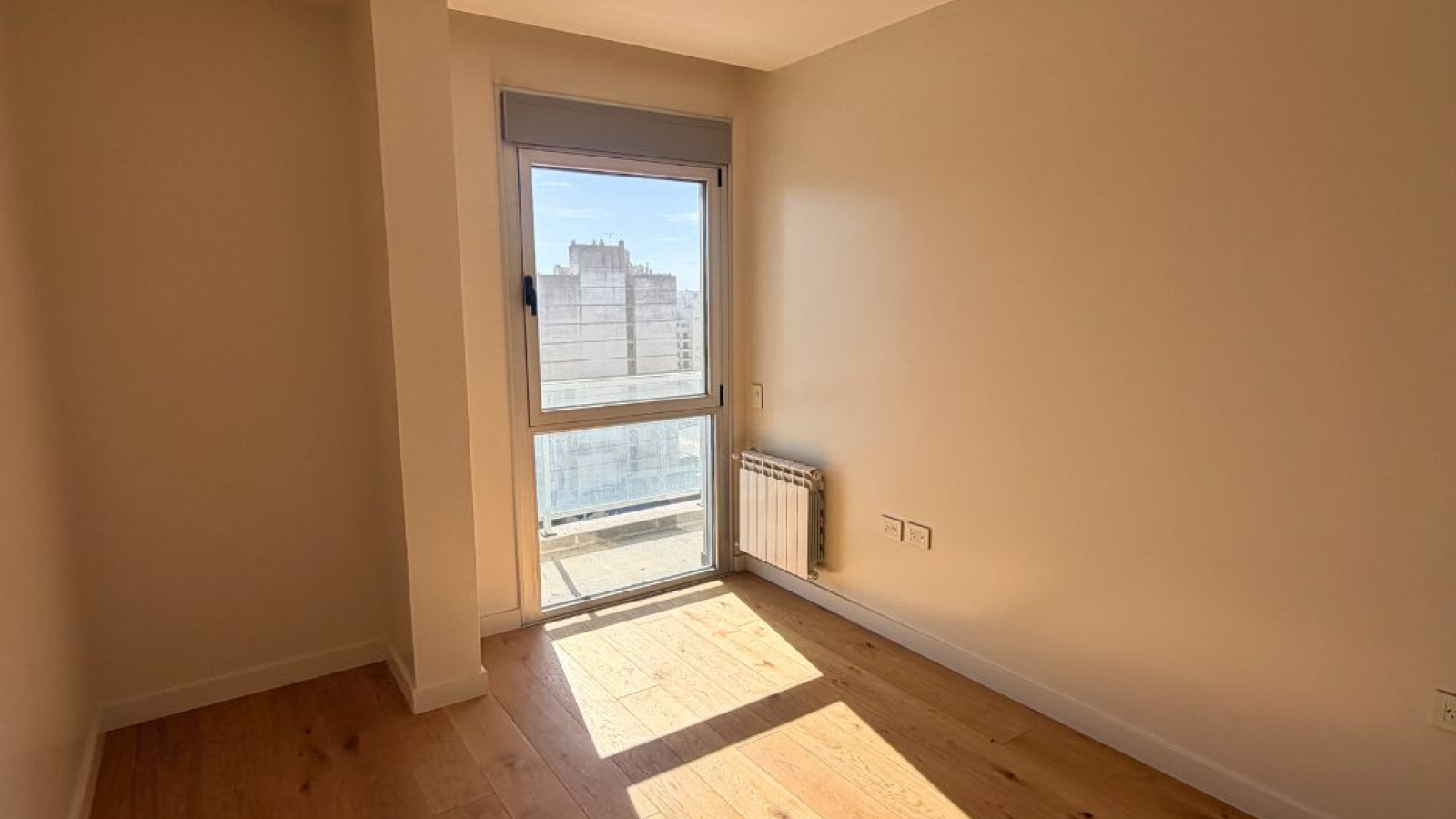 176 Yrigoyen, Bahía Blanca, Buenos Aires, 8000, 3 Bedrooms Bedrooms, 5 Rooms Rooms,4 BathroomsBathrooms,Departamento,Alquiler,Yrigoyen ,0,2042