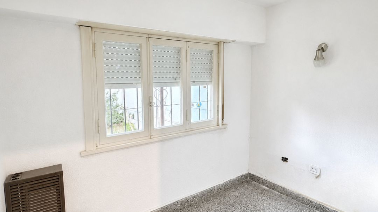 132 don bosco, bahia blanca, Buenos Aires, 2 Bedrooms Bedrooms, 3 Rooms Rooms,1 BathroomBathrooms,Casa,Alquiler,don bosco,0,2048
