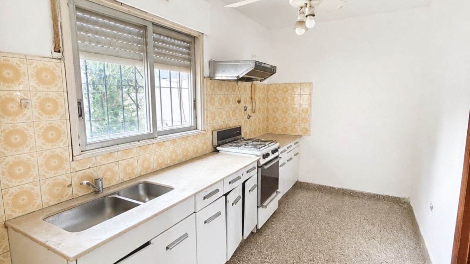132 don bosco, bahia blanca, Buenos Aires, 2 Bedrooms Bedrooms, 3 Rooms Rooms,1 BathroomBathrooms,Casa,Alquiler,don bosco,0,2048