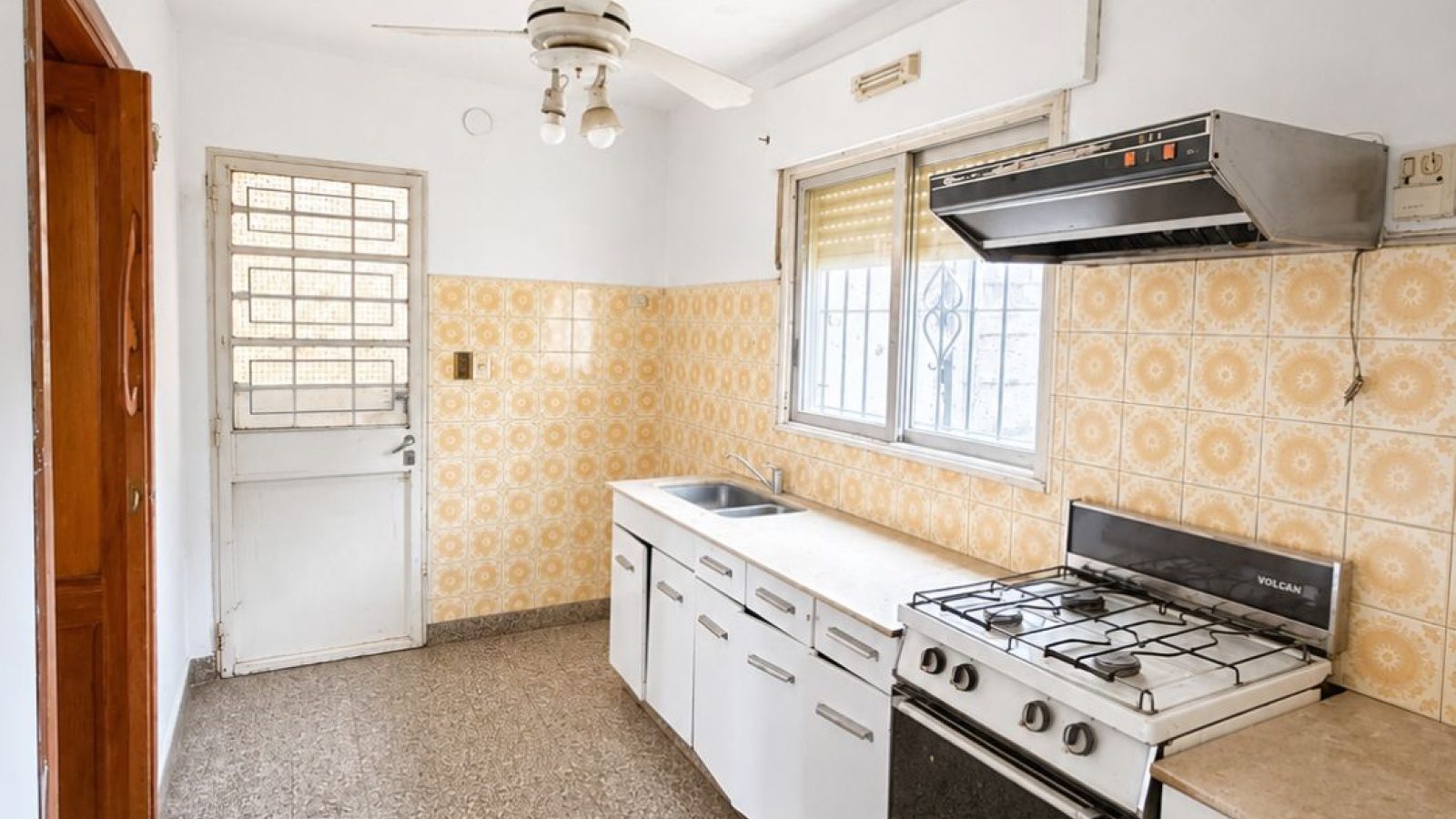 132 don bosco, bahia blanca, Buenos Aires, 2 Bedrooms Bedrooms, 3 Rooms Rooms,1 BathroomBathrooms,Casa,Alquiler,don bosco,0,2048