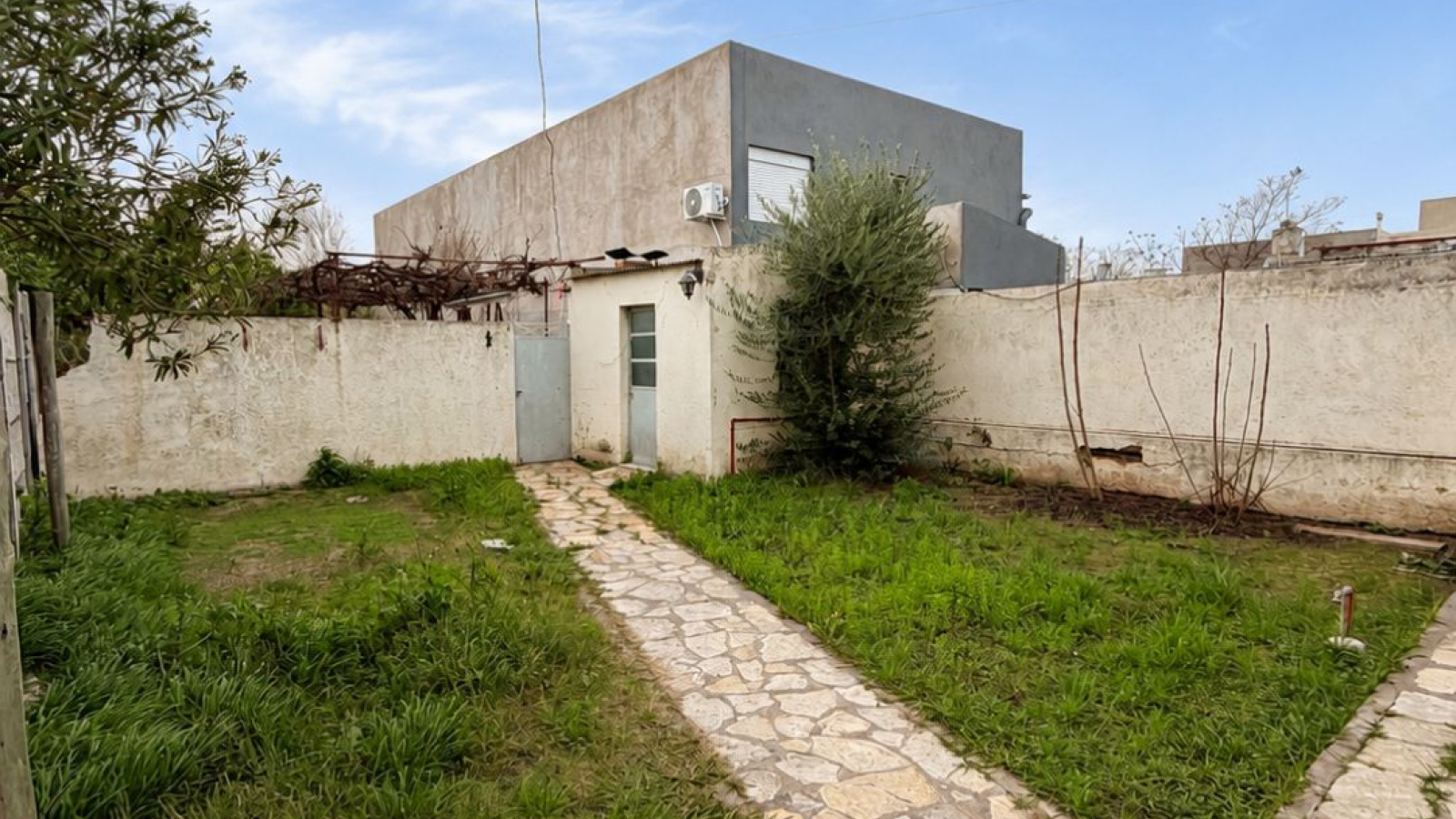 132 don bosco, bahia blanca, Buenos Aires, 2 Bedrooms Bedrooms, 3 Rooms Rooms,1 BathroomBathrooms,Casa,Alquiler,don bosco,0,2048