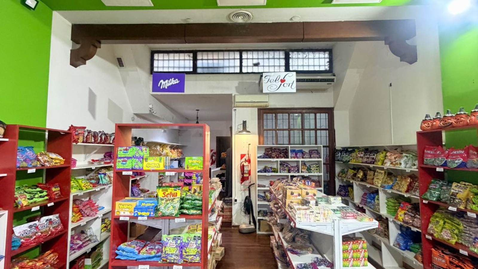 147 Chiclana, Bahía Blanca, Buenos Aires, 8000, 0 , 0 ,0,Local comercial,Alquiler,Chiclana,0,2051