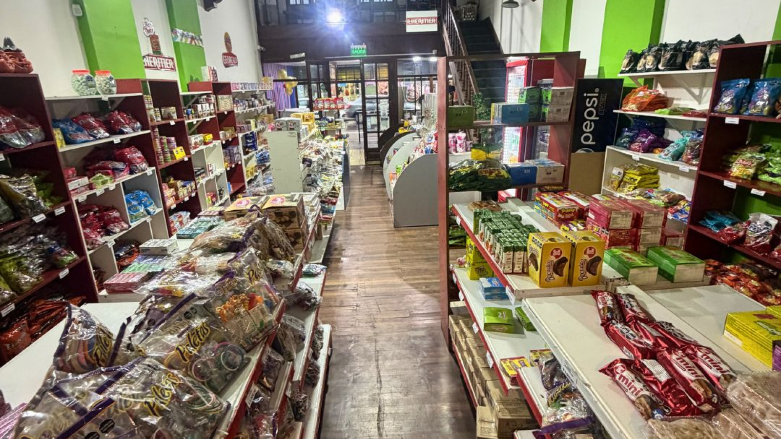 147 Chiclana, Bahía Blanca, Buenos Aires, 8000, 0 , 0 ,0,Local comercial,Alquiler,Chiclana,0,2051