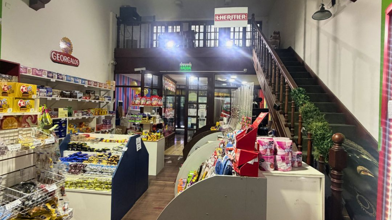 147 Chiclana, Bahía Blanca, Buenos Aires, 8000, 0 , 0 ,0,Local comercial,Alquiler,Chiclana,0,2051