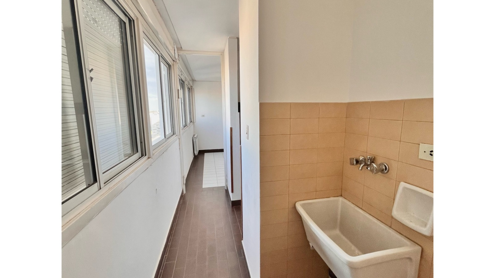 267 Zelarrayan, Bahía Blanca, Buenos Aires, 8000, 2 Bedrooms Bedrooms, 0 ,2 BathroomsBathrooms,Departamento,Alquiler,Zelarrayan,0,2054
