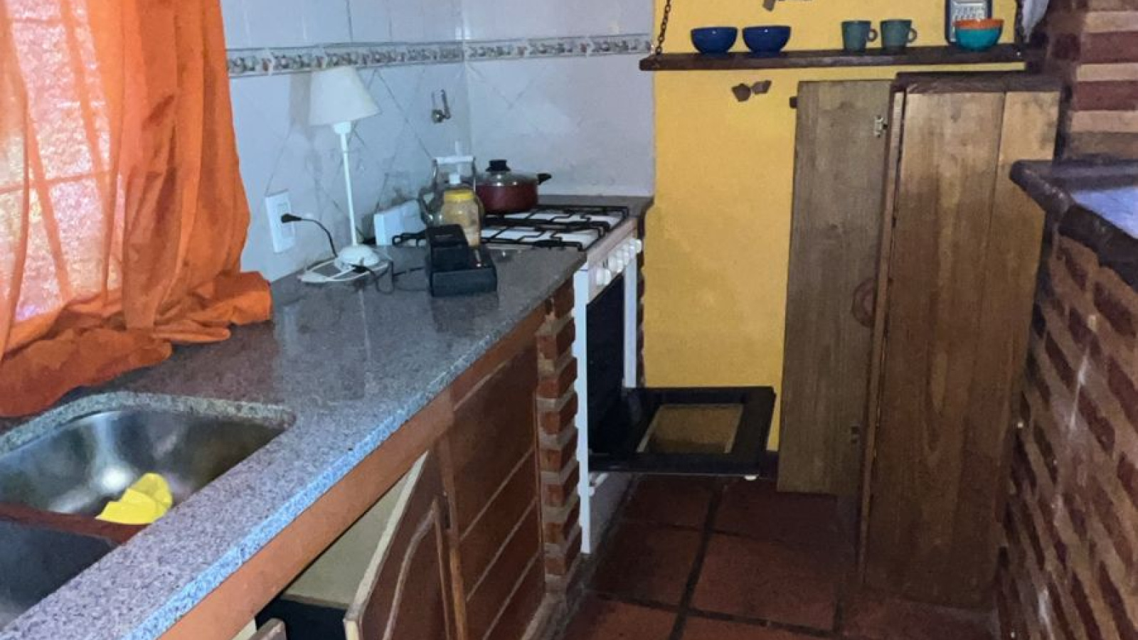 Las Torcazas y Colibrí, Buenos Aires, 8610, 0 , 0 ,0,Casa,Venta,Las Torcazas y Colibrí ,0,2058