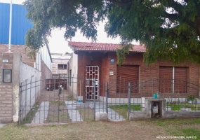 3000 Don Bosco, Bahía Blanca, Buenos Aires, 8000, 2 Bedrooms Bedrooms, ,1 BathroomBathrooms,Casa,Venta,Don Bosco,1102