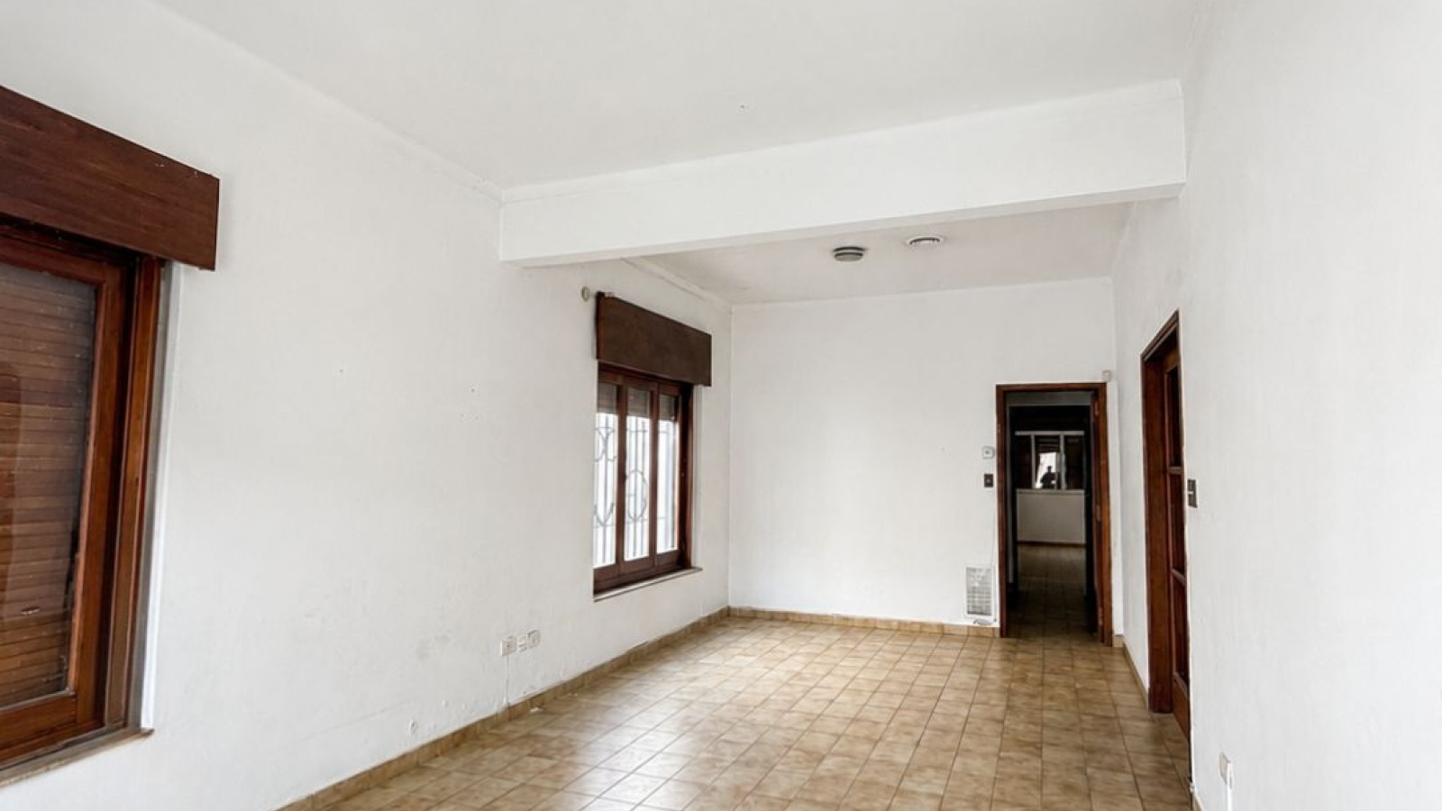 960 Nicaragua, bahia blanca, Buenos Aires, 3 Bedrooms Bedrooms, 5 Rooms Rooms,2 BathroomsBathrooms,Casa,Venta,Nicaragua,0,2078