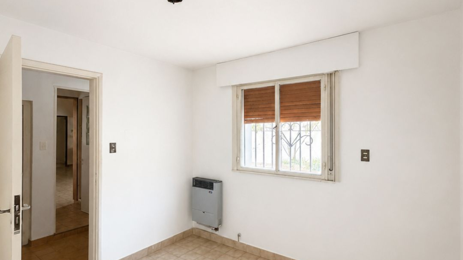 960 Nicaragua, bahia blanca, Buenos Aires, 3 Bedrooms Bedrooms, 5 Rooms Rooms,2 BathroomsBathrooms,Casa,Venta,Nicaragua,0,2078