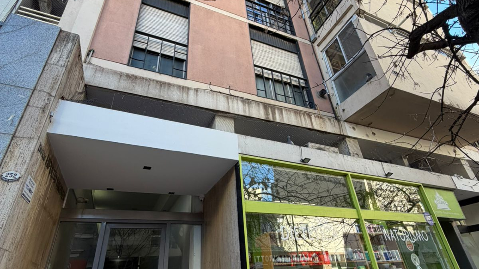 252 Hipolito Yrigoyen, Bahia Blanca, Buenos Aires, 8000, 3 Bedrooms Bedrooms, 0 ,1 BathroomBathrooms,Departamento,Alquiler,Hipolito Yrigoyen,3,2084