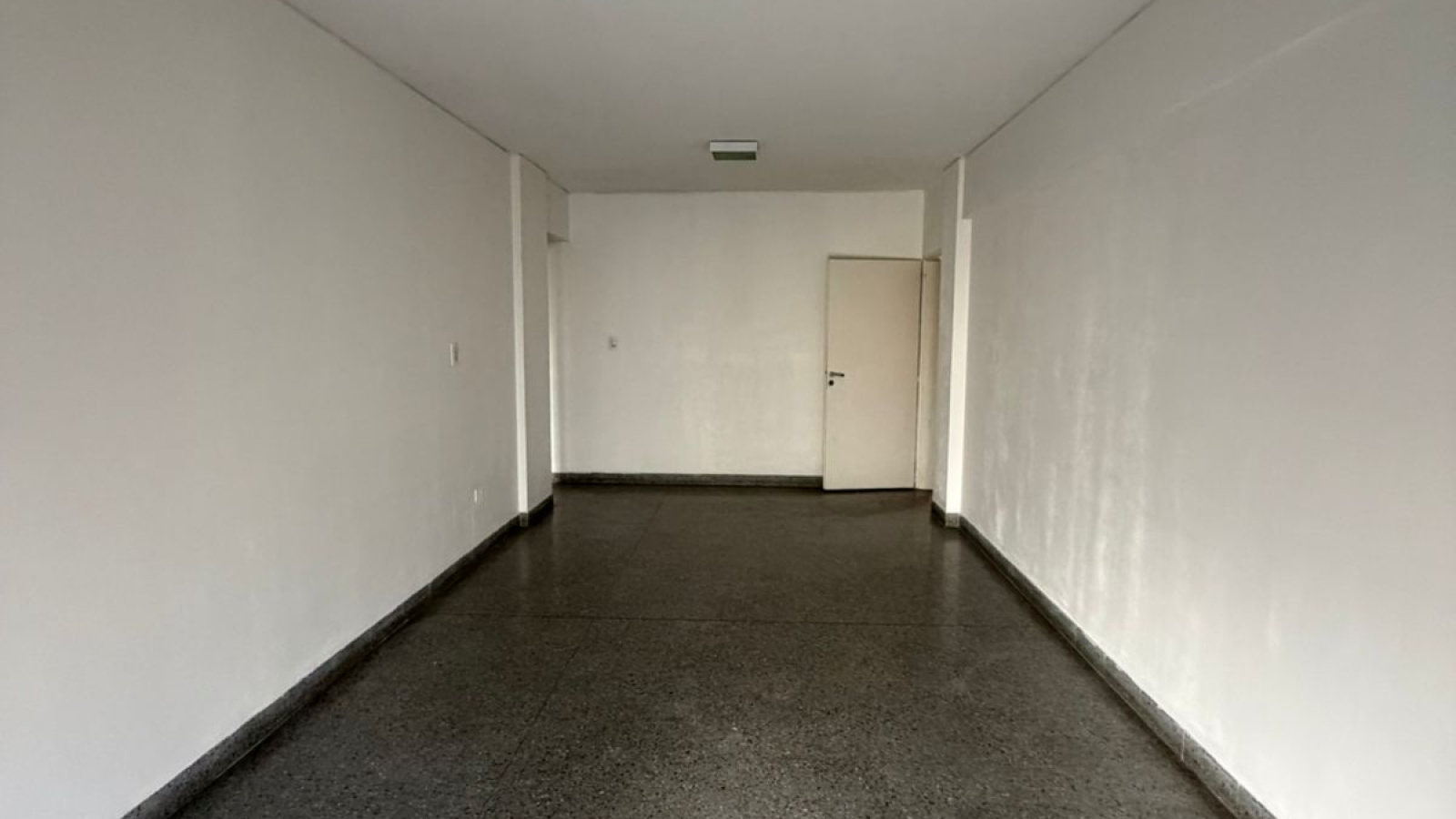 252 Hipolito Yrigoyen, Bahia Blanca, Buenos Aires, 8000, 3 Bedrooms Bedrooms, 0 ,1 BathroomBathrooms,Departamento,Alquiler,Hipolito Yrigoyen,3,2084