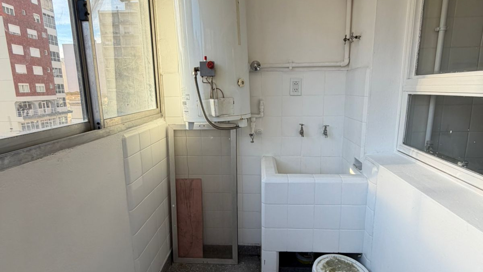 252 Hipolito Yrigoyen, Bahía Blanca, Buenos Aires, 8000, 3 Bedrooms Bedrooms, 0 ,1 BathroomBathrooms,Departamento,Venta,Hipolito Yrigoyen,3,2085