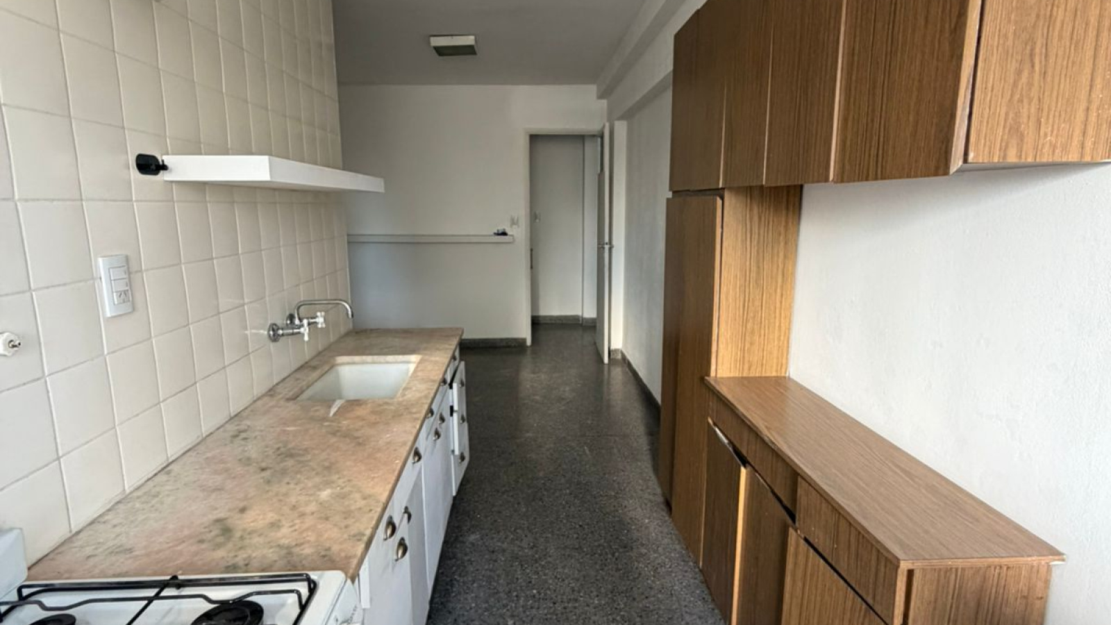 252 Hipolito Yrigoyen, Bahía Blanca, Buenos Aires, 8000, 3 Bedrooms Bedrooms, 0 ,1 BathroomBathrooms,Departamento,Venta,Hipolito Yrigoyen,3,2085