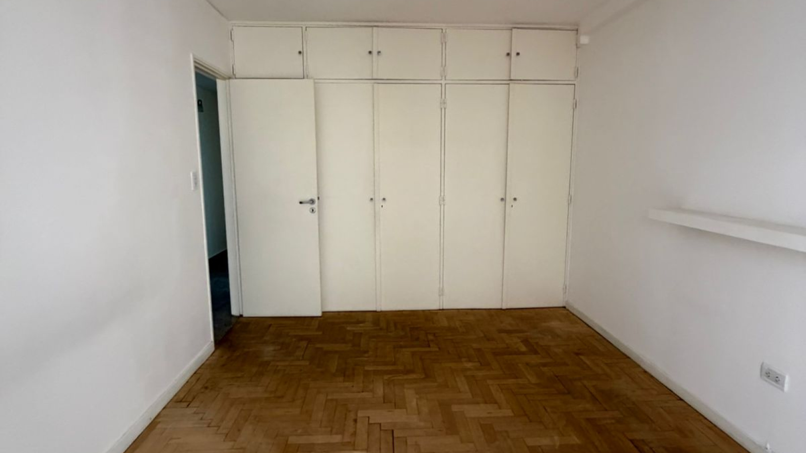 252 Hipolito Yrigoyen, Bahía Blanca, Buenos Aires, 8000, 3 Bedrooms Bedrooms, 0 ,1 BathroomBathrooms,Departamento,Venta,Hipolito Yrigoyen,3,2085