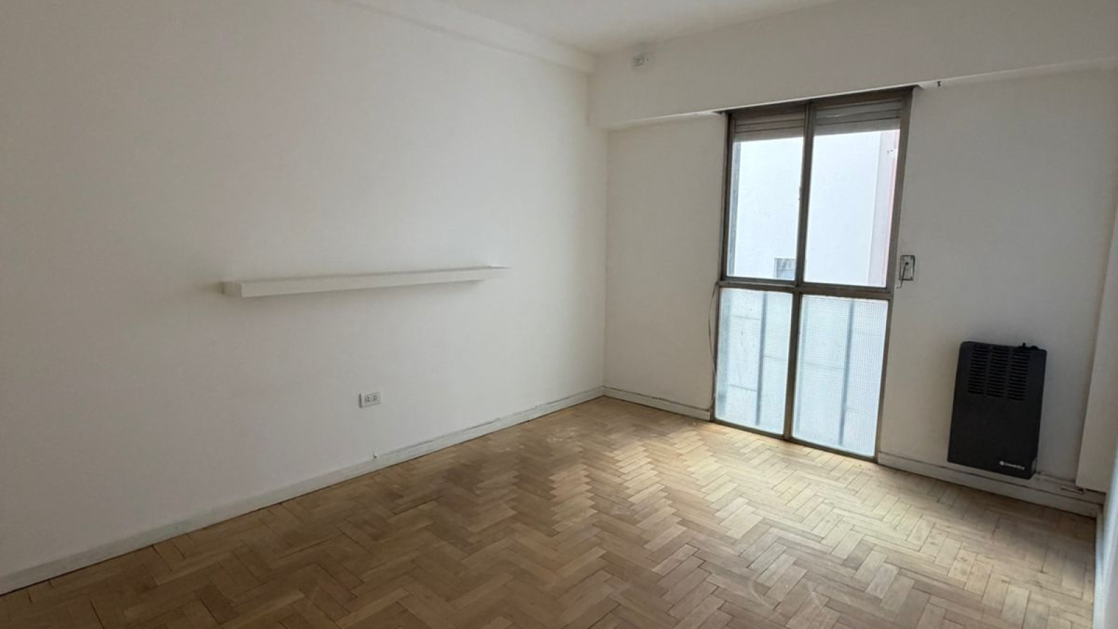 252 Hipolito Yrigoyen, Bahía Blanca, Buenos Aires, 8000, 3 Bedrooms Bedrooms, 0 ,1 BathroomBathrooms,Departamento,Venta,Hipolito Yrigoyen,3,2085