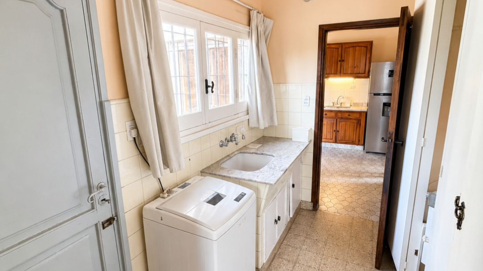 300 Las acacias, bahia blanca, Buenos Aires, 3 Bedrooms Bedrooms, 4 Rooms Rooms,3 BathroomsBathrooms,Casa,Venta,Las acacias,0,2112