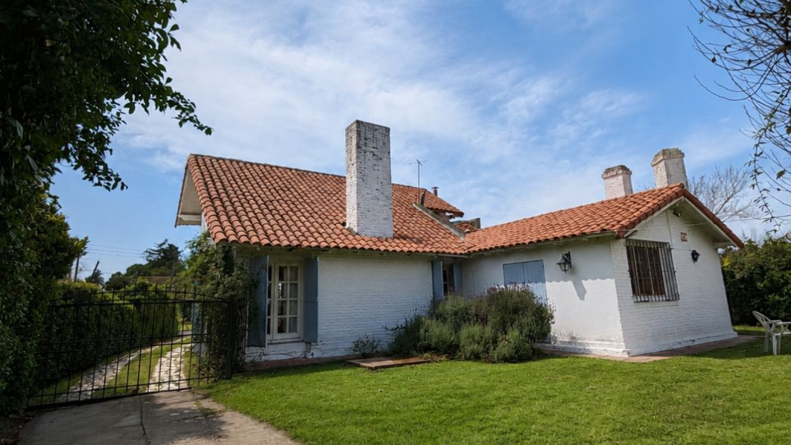 300 Las acacias, bahia blanca, Buenos Aires, 3 Bedrooms Bedrooms, 4 Rooms Rooms,3 BathroomsBathrooms,Casa,Venta,Las acacias,0,2112