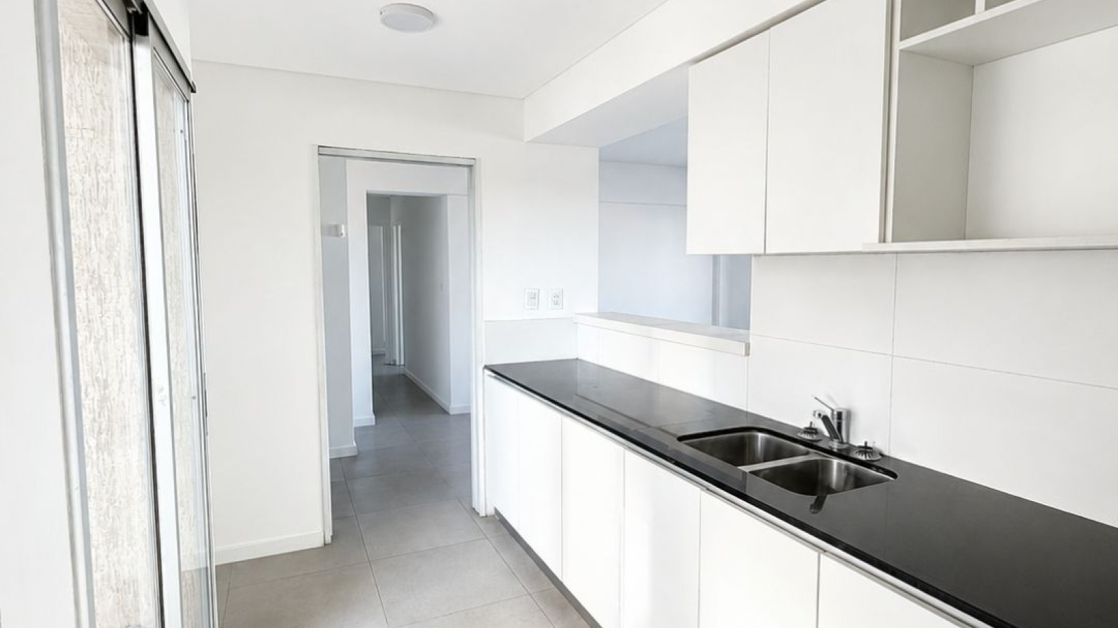 679 San Martin, 8000, Bahia Blanca, Buenos Aires, 8000, 2 Bedrooms Bedrooms, 3 Rooms Rooms,2 BathroomsBathrooms,Departamento,Venta,San Martin,10,2116