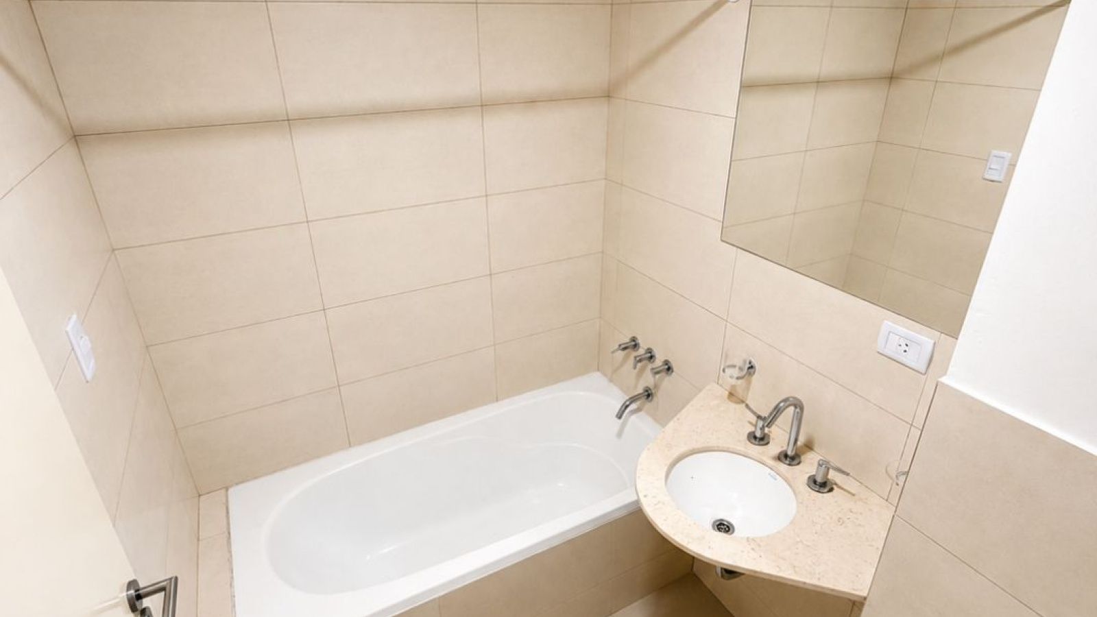 85 Gorriti, 8000, Bahia Blanca, Buenos Aires, 8000, 1 Bedroom Bedrooms, 2 Rooms Rooms,1 BathroomBathrooms,Departamento,Venta,Gorriti,10,2117
