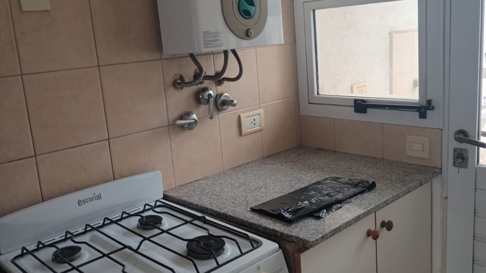 127 Cerrito, Bahia Blanca, Buenos Aires, 8000, 1 Bedroom Bedrooms, 2 Rooms Rooms,1 BathroomBathrooms,Departamento,Alquiler,Cerrito ,1,2140
