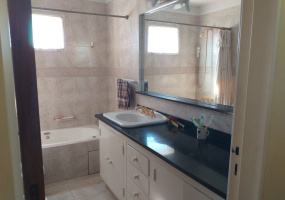 100 Alsina, Bahía Blanca, Buenos Aires, 8000, ,3 BathroomsBathrooms,Departamento,Venta,Alsina,1011