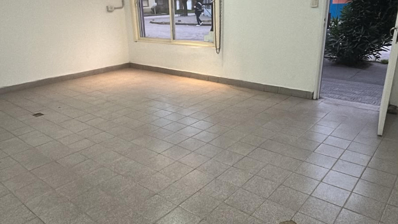 1100 Paunero, bahia blanca, Buenos Aires, 8000, 0 , 1 Room Rooms,1 BathroomBathrooms,Local comercial,Alquiler,Paunero ,0,2276
