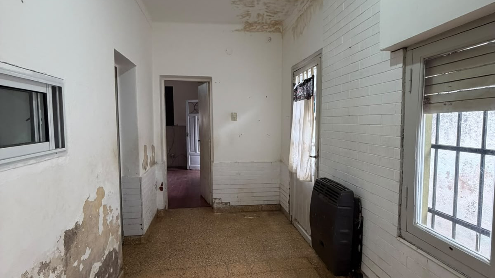 948 Corrientes, Bahía Blanca, Buenos Aires, 8000, 2 Bedrooms Bedrooms, 0 ,1 BathroomBathrooms,Departamento,Venta,Corrientes,0,2300