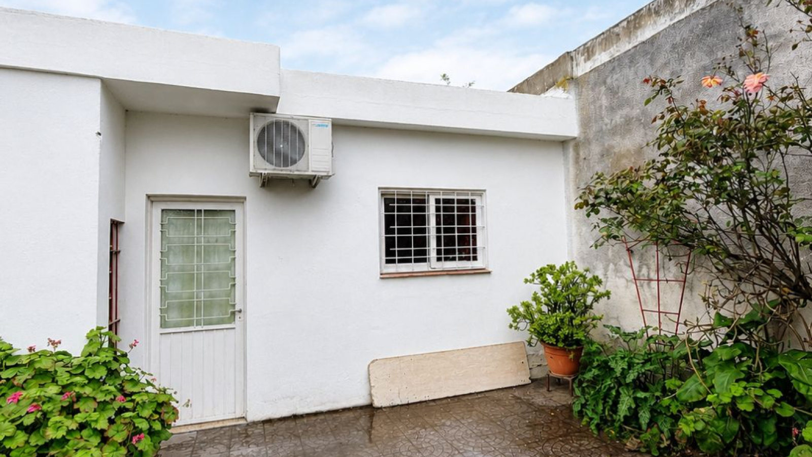 1522 Alberdi, Bahía Blanca, Buenos Aires, 8000, 2 Bedrooms Bedrooms, 0 ,2 BathroomsBathrooms,Casa,Venta,Alberdi,0,2303