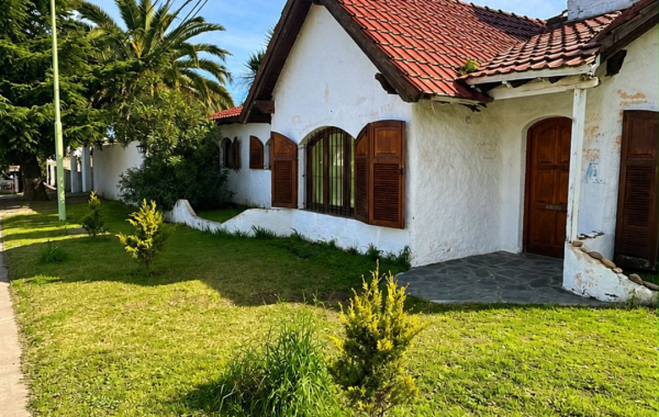 1500 Cuyo, bahia blanca, Buenos Aires, 8000, 3 Bedrooms Bedrooms, 3 Rooms Rooms,2 BathroomsBathrooms,Casa,Venta,Cuyo,0,2320 1500 Cuyo, bahia blanca, Buenos Aires, 8000, 3 Bedrooms Bedrooms, 3 Rooms Rooms,2 BathroomsBathrooms,Casa,Venta,Cuyo,0,2320