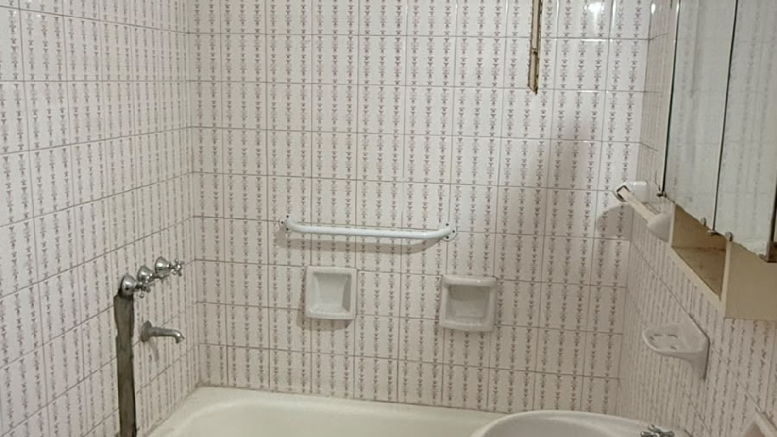 309 Donado, 8000, Bahia Blanca, Buenos Aires, 8000, 3 Bedrooms Bedrooms, 4 Rooms Rooms,2 BathroomsBathrooms,Departamento,Alquiler,Donado,2,2337