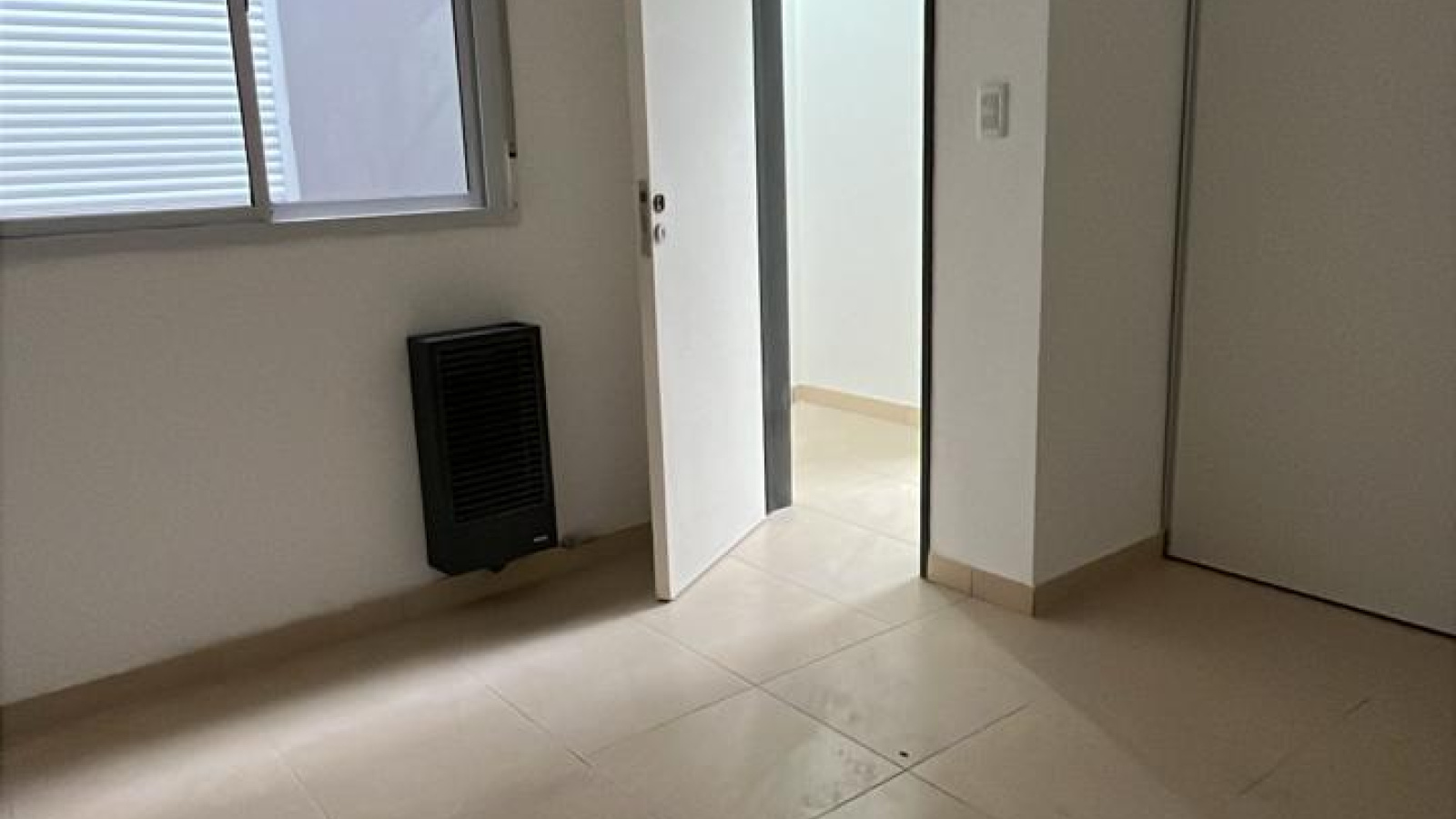 571 DARWIN, Bahia Blanca, Buenos Aires, 8000, 2 Bedrooms Bedrooms, 3 Rooms Rooms,1 BathroomBathrooms,Departamento,Alquiler,DARWIN,0,2356