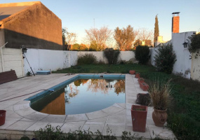 800 Parana, Bahía Blanca, Buenos Aires, 8000, 3 Bedrooms Bedrooms, ,Casa,Venta,Parana,1137