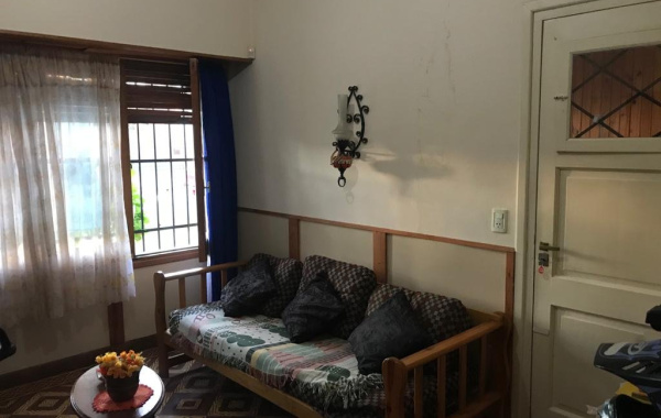 800 Parana, Bahía Blanca, Buenos Aires, 8000, 3 Bedrooms Bedrooms, ,Casa,Venta,Parana,1137