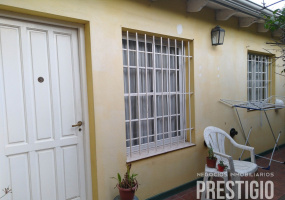 23 San Juan, Bahía Blanca, Buenos Aires, 8000, 3 Bedrooms Bedrooms, ,3 BathroomsBathrooms,Casa,Venta,San Juan,1142