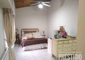 23 San Juan, Bahía Blanca, Buenos Aires, 8000, 3 Bedrooms Bedrooms, ,3 BathroomsBathrooms,Casa,Venta,San Juan,1142