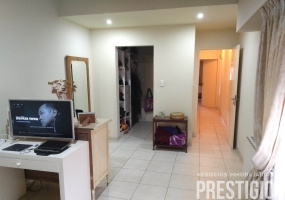 San Juan 23, Buenos Aires 8000, 3 Bedrooms Bedrooms, ,3 BathroomsBathrooms,Casa,Venta,San Juan,1142