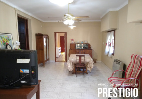 168 14 de Julio, Bahía Blanca, Buenos Aires, 8000, 3 Bedrooms Bedrooms, ,2 BathroomsBathrooms,Casa,Venta,14 de Julio,1146