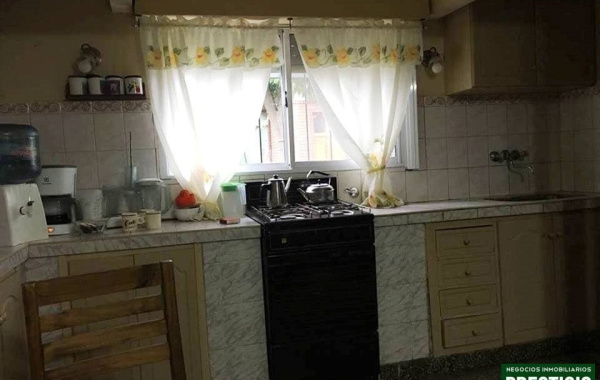 400 Artigas, Bahía Blanca, Buenos Aires, 8000, 1 Bedroom Bedrooms, ,1 BathroomBathrooms,Casa,Venta,Artigas,1160