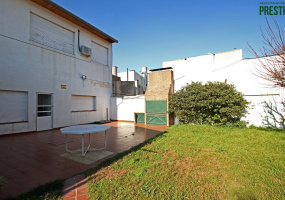 Darregueira 300, Buenos Aires 8000, 3 Bedrooms Bedrooms, ,3 BathroomsBathrooms,Casa,Venta,Darregueira,1194