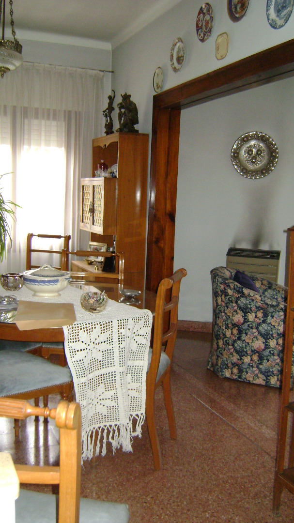 Corrientes 100, Buenos Aires 8000, 4 Bedrooms Bedrooms, ,2 BathroomsBathrooms,Casa,Venta,Corrientes,1230