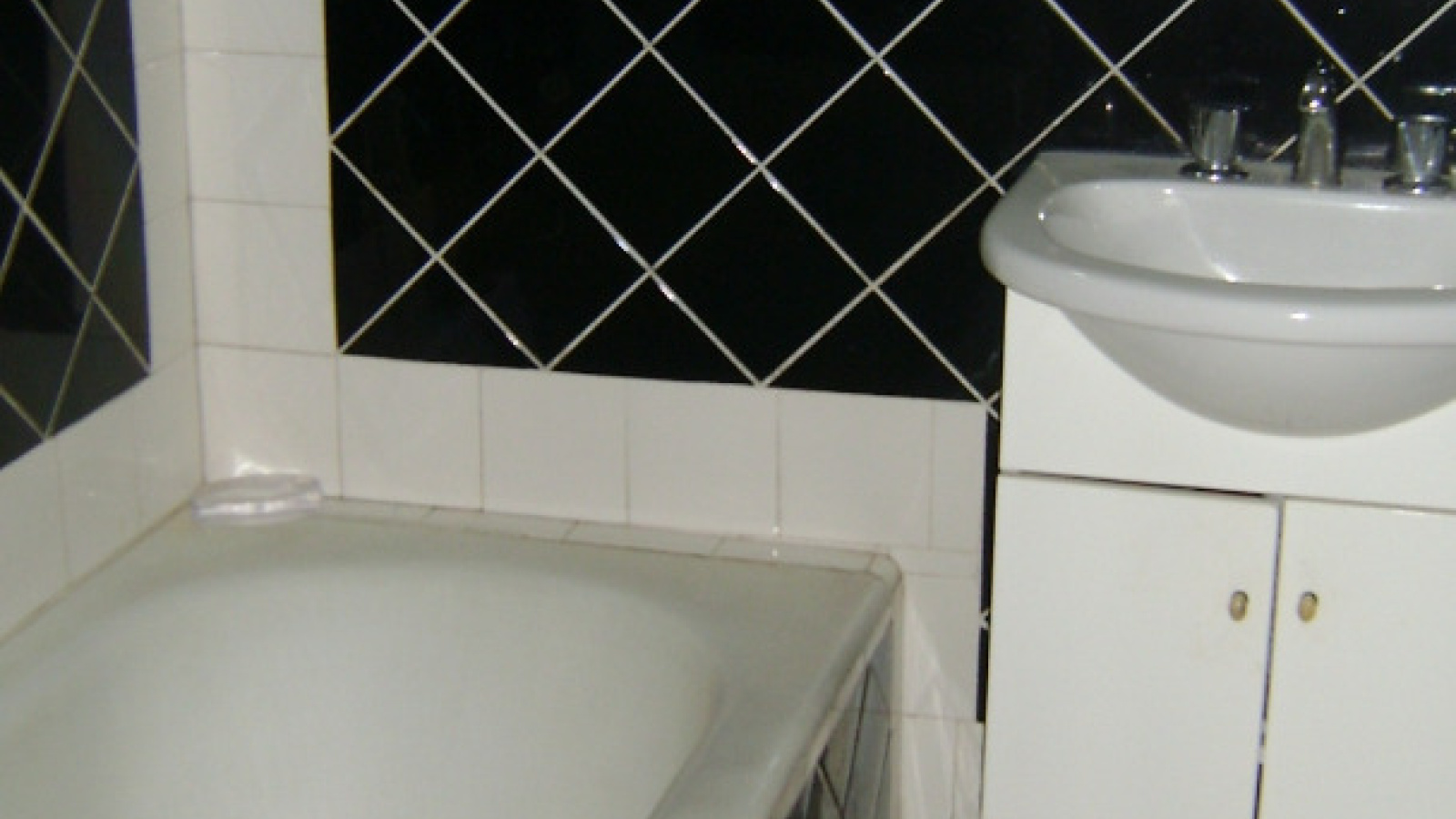 100 Corrientes, Bahía Blanca, Buenos Aires, 8000, 4 Bedrooms Bedrooms, ,2 BathroomsBathrooms,Casa,Venta,Corrientes,1230